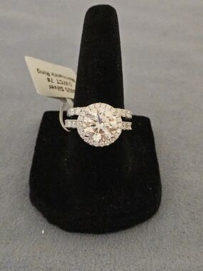 Moissanite Round Engagement Ring w/Halo & Moissanite Wedding Ring Size 7(5.97ct)